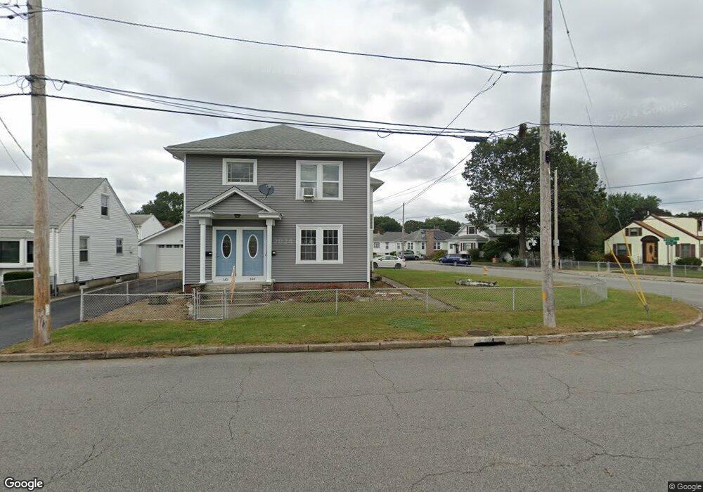 144 Crescent Rd, Pawtucket, RI 02861 - photo 1