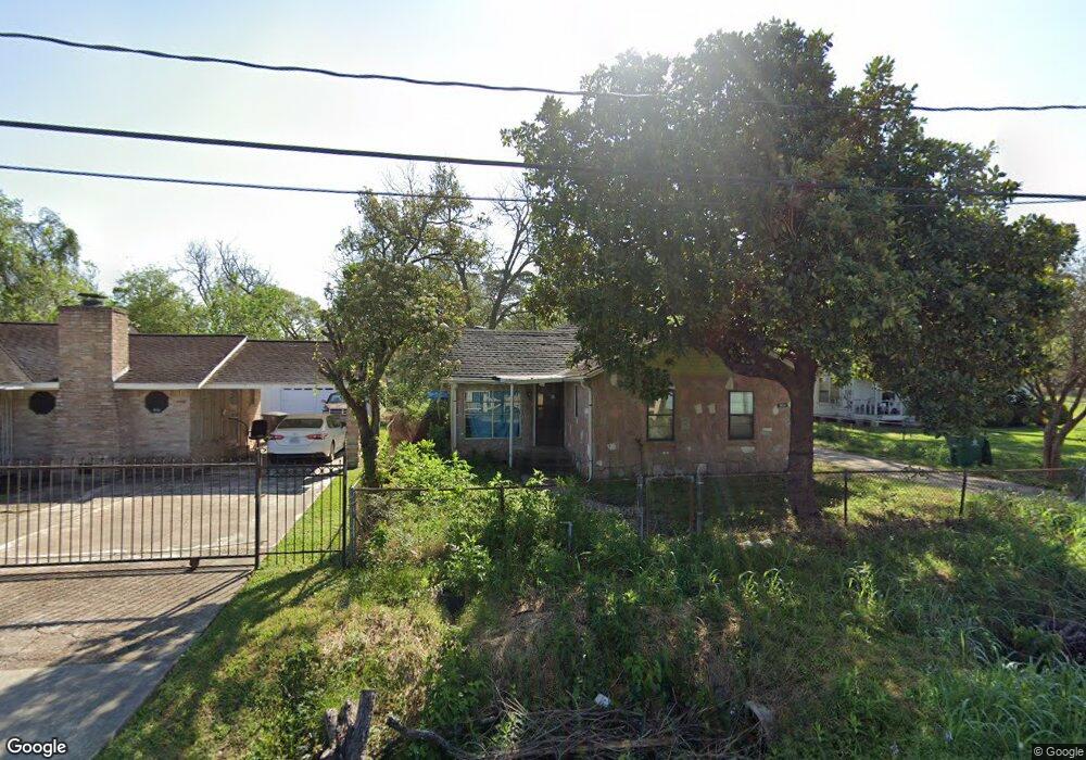 8114 Hoffman St, Houston, TX 77016 - photo 1