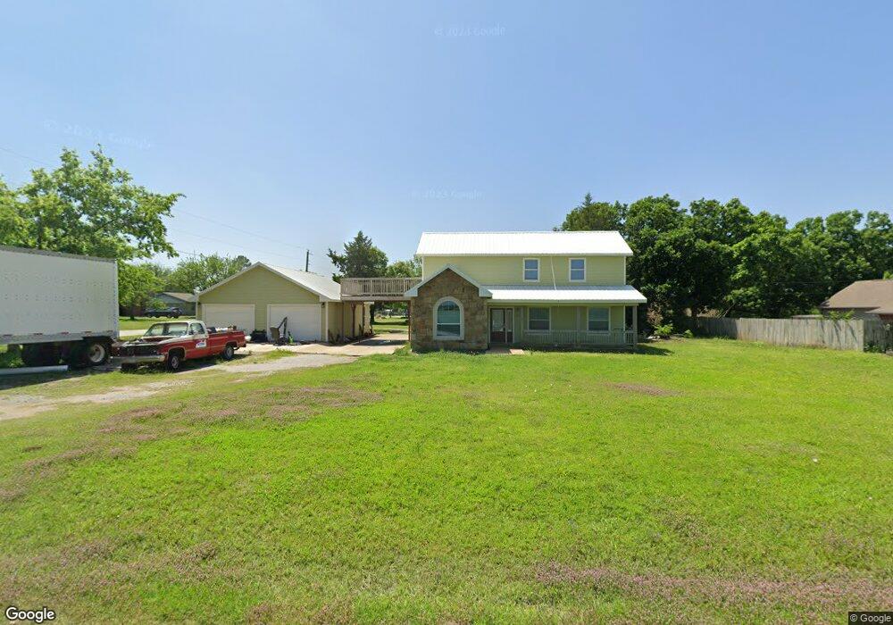 2119 Wolf Run, Gainesville, TX 76240 - photo 1