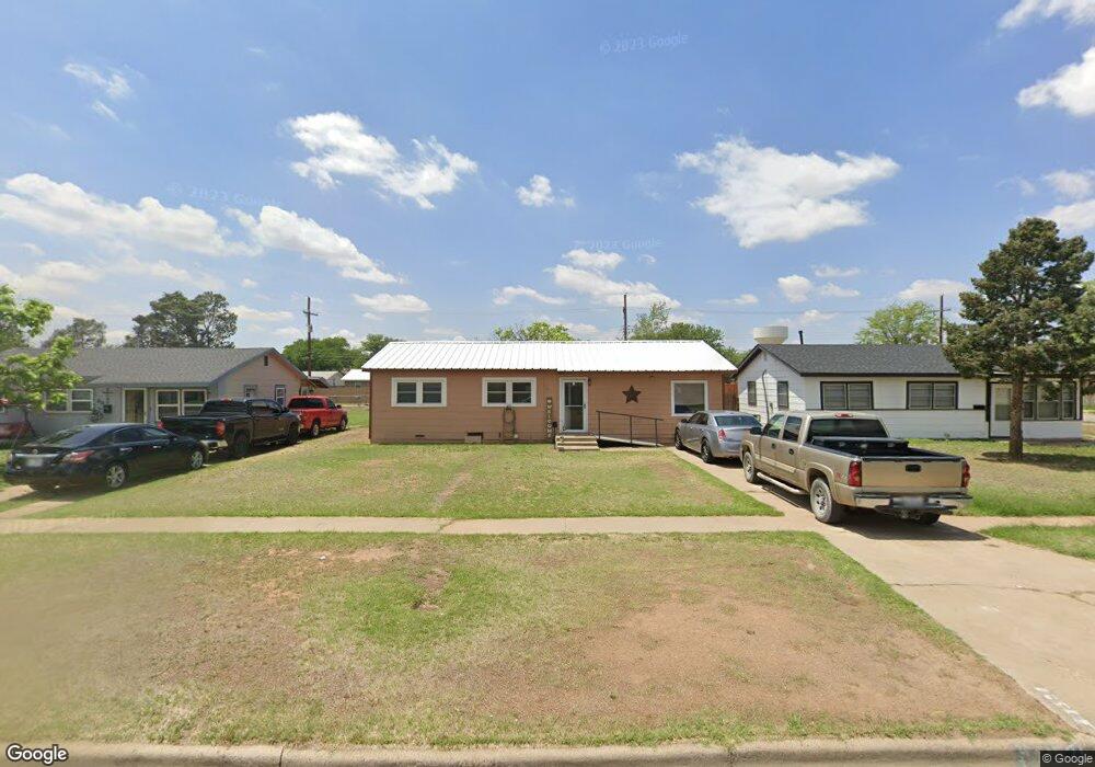 1521 Dallas St, Plainview, TX 79072 - photo 1