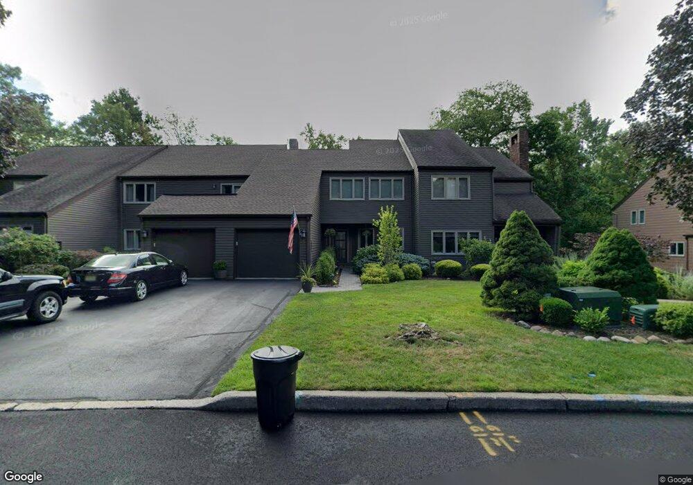 5 Grist Mill Run, Mahwah, NJ 07430 - photo 1