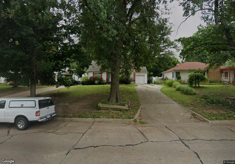 3721 SW Huntoon St, Topeka, KS 66604 - photo 1