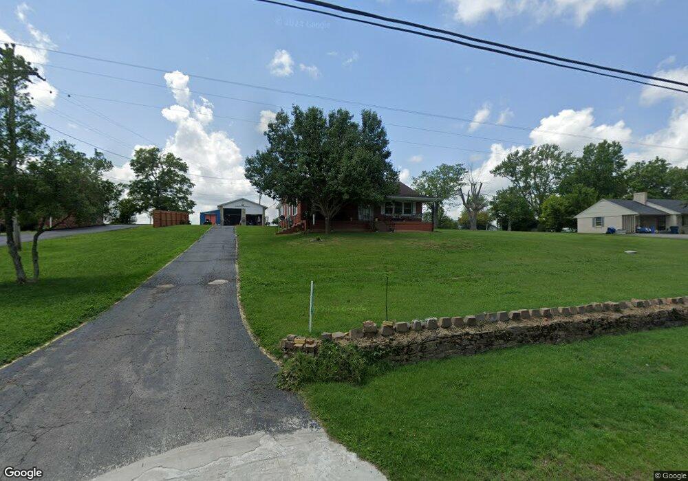 992 Beaumont Ave, Harrodsburg, KY 40330 - photo 1