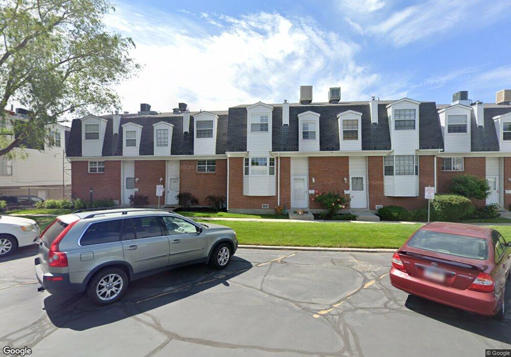 696 Williamsburg Park Cir unit 5, Sandy, UT 84070 - photo 1