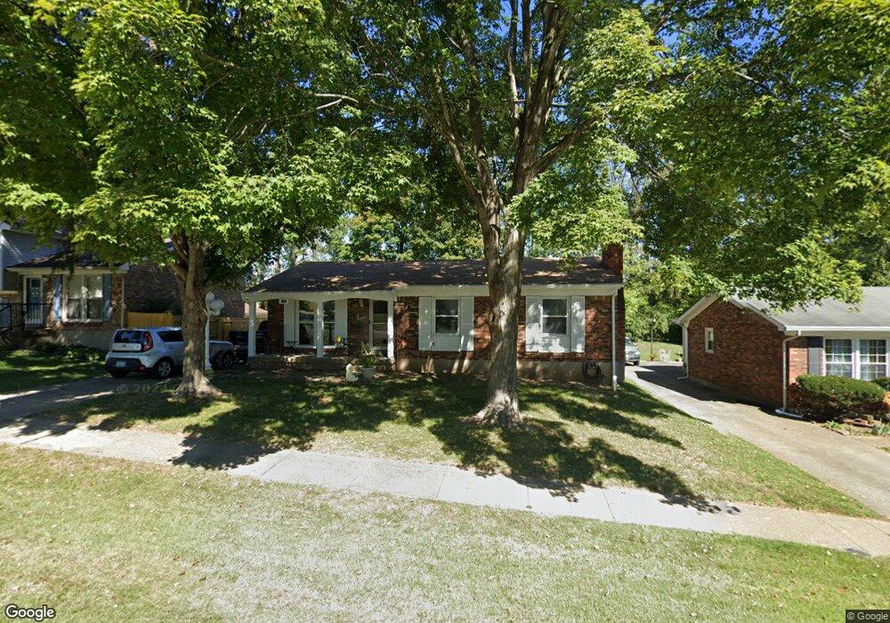 8130 Rochelle Rd, Louisville, KY 40228 - photo 1