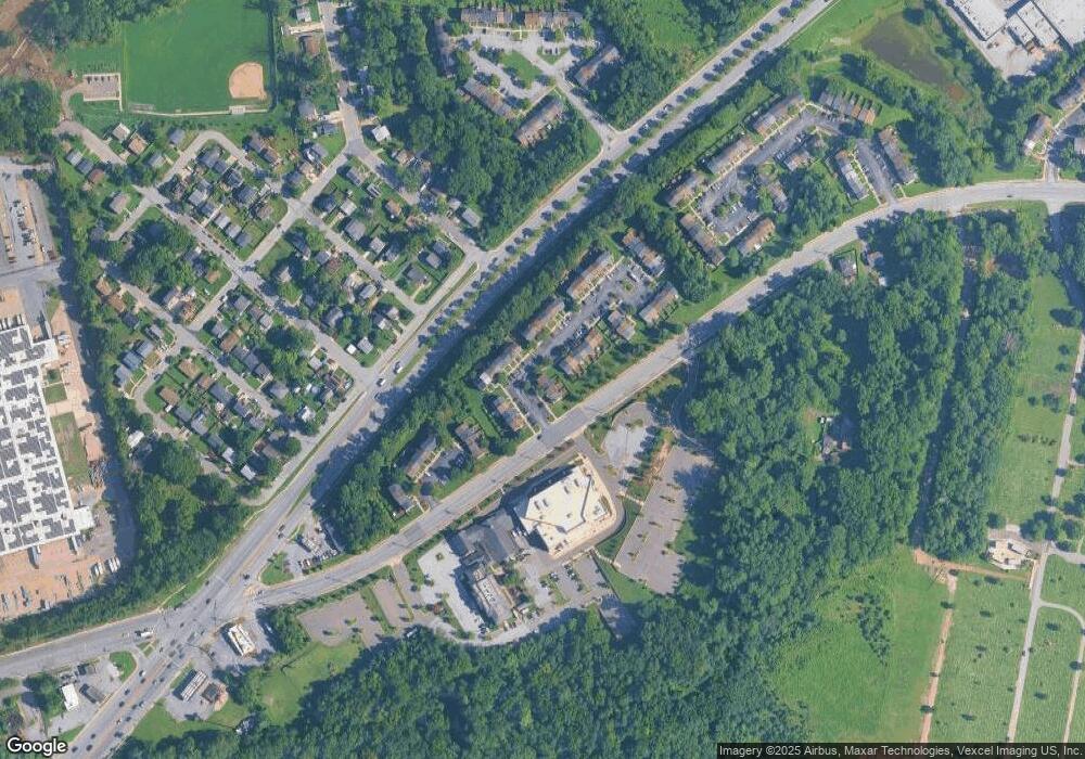 1607 Willowwood Ct, Hyattsville, MD 20785 - photo 1