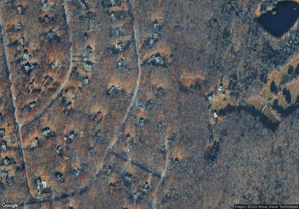 228 Locust Dr, Milford, PA 18337 - photo 1