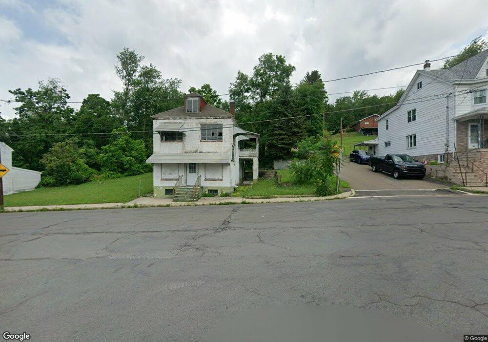 44 1/2 Ann St, Saint Clair, PA 17970 - photo 1