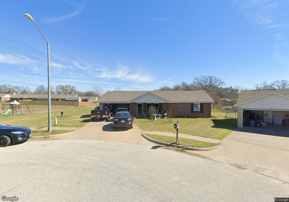 202 Dean Ct, Granbury, TX 76049 - photo 1