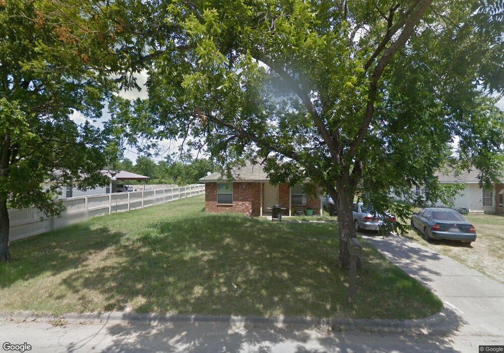 304 Mansfield Rd, Cleburne, TX 76031 - photo 1