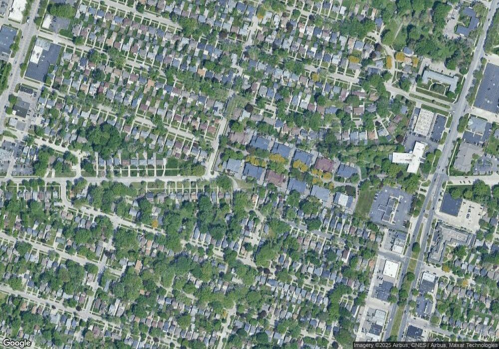 21924 Shore Pointe Ln, Saint Clair Shores, MI 48080 - photo 1