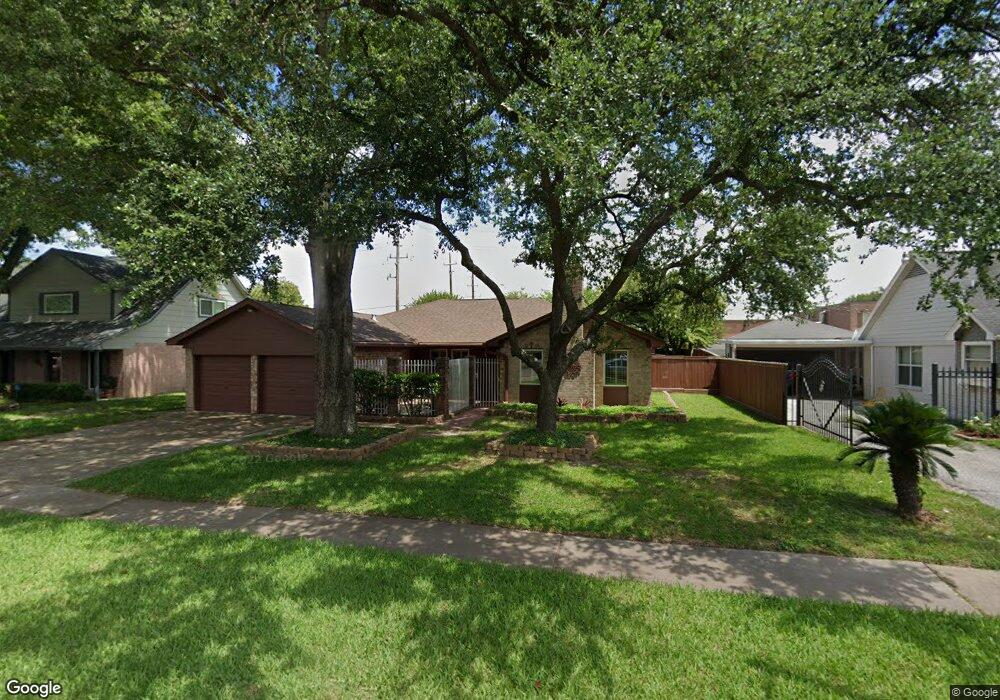 5614 Arncliffe Dr, Houston, TX 77088 - photo 1
