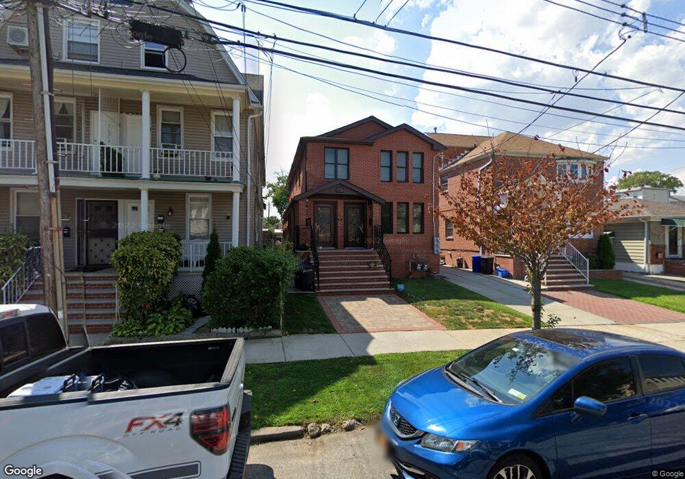 36-20 215 St unit 2, Bayside, NY 11361 - photo 1