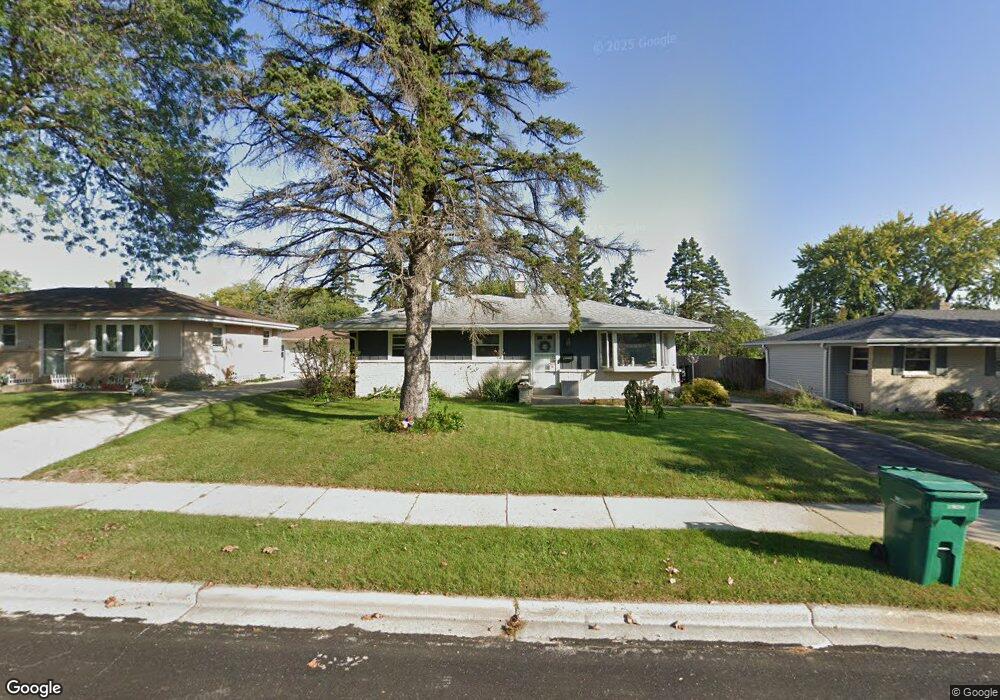 N84W15082 Menomonee Ave, Menomonee Falls, WI 53051 - photo 1