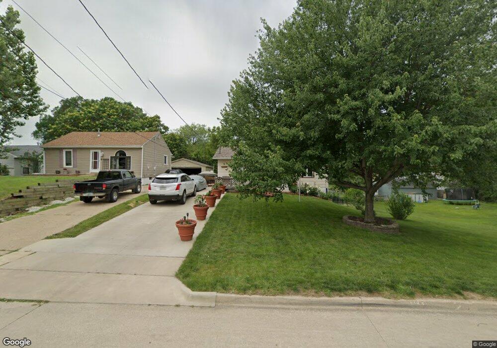1252 E 36th St, Des Moines, IA 50317 - photo 1