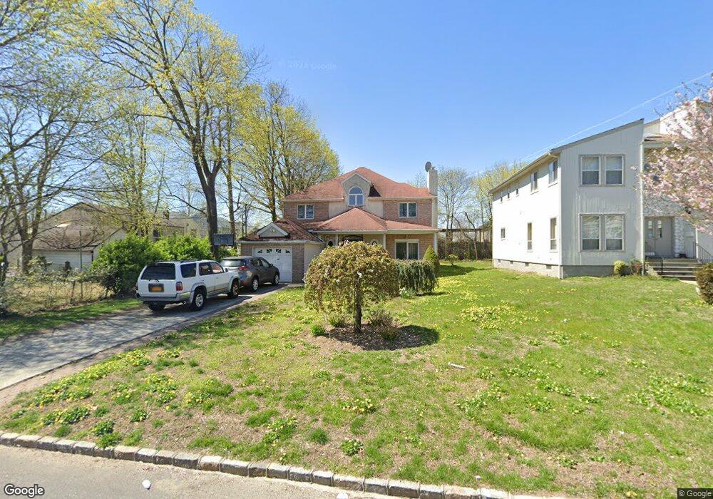 48 Forest Row, Great Neck, NY 11024 - photo 1