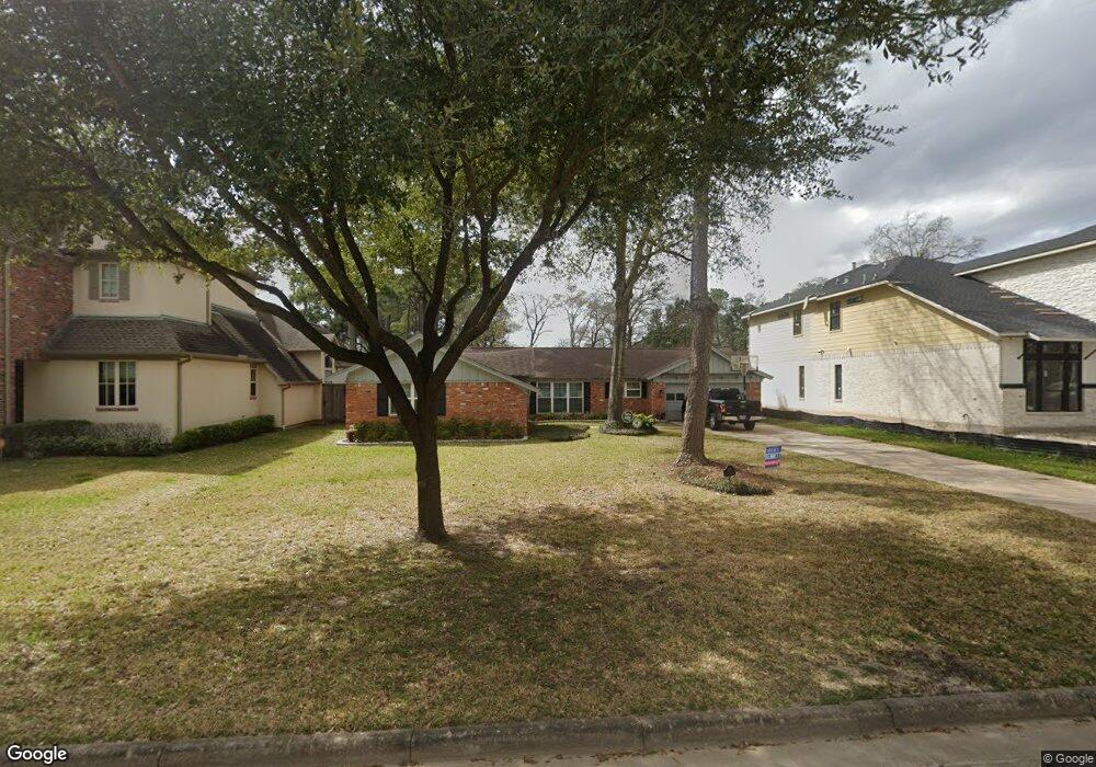 835 Saint George Ln, Houston, TX 77079 - photo 1