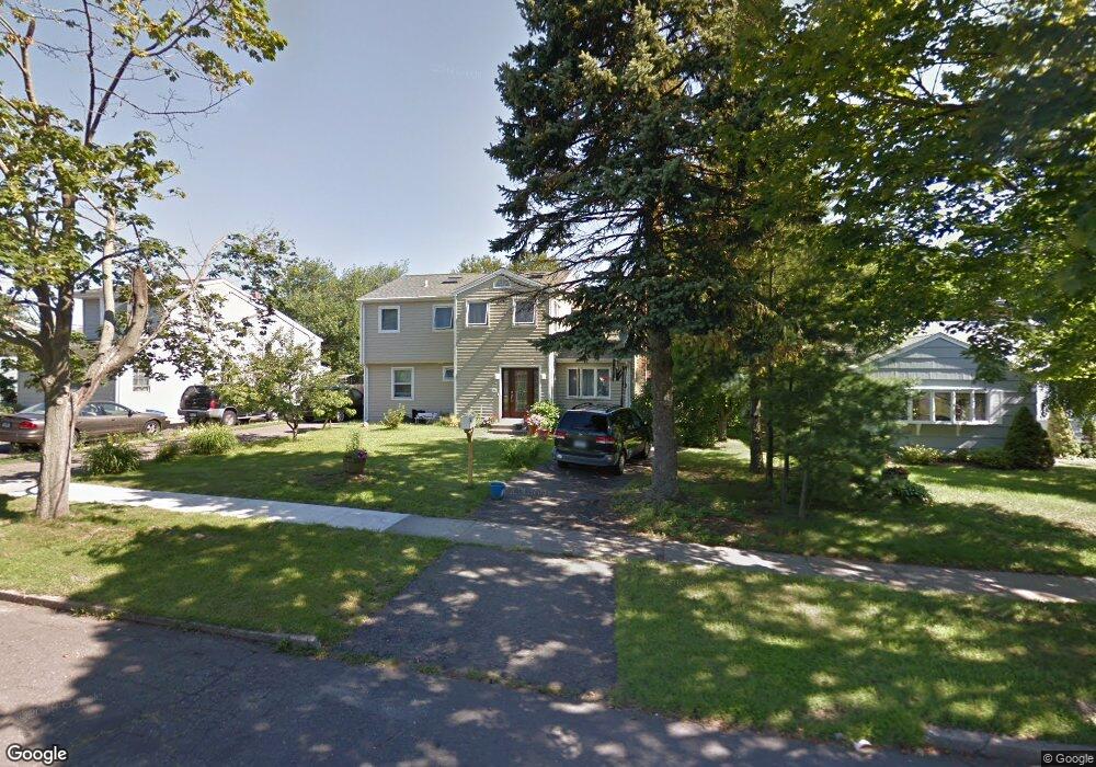 70 Maureen St, Stratford, CT 06615 - photo 1