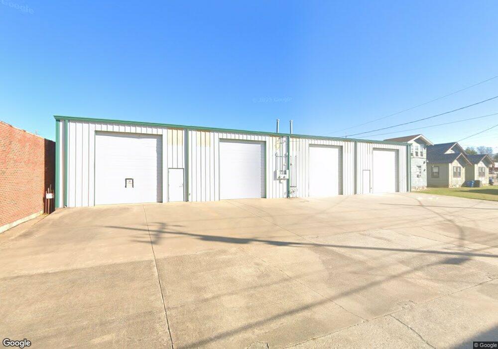 204 E Wyandotte Ave, McAlester, OK 74501 - photo 1