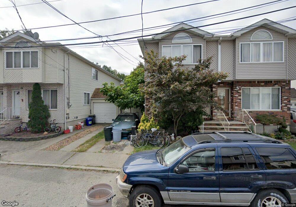 74 Towers Ln, Staten Island, NY 10314 - photo 1