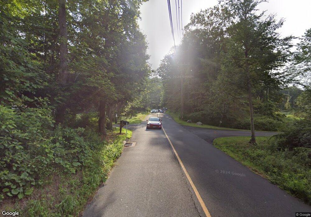 102 W Redding Rd, Danbury, CT 06810 - photo 1