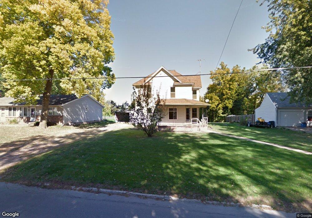 1110 N 4th Ave W, Newton, IA 50208 - photo 1