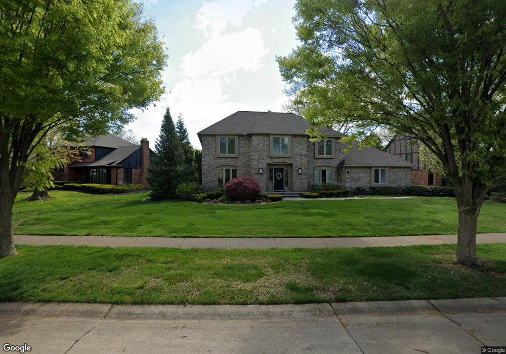 4582 Odette Ct, Troy, MI 48098 - photo 1