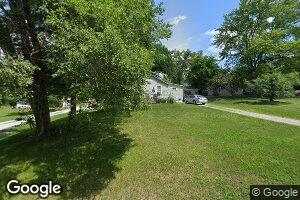 814 4th St, Buffalo, IA 52728