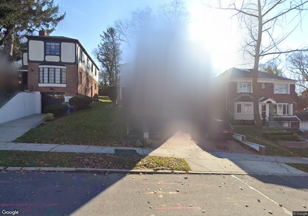 18618 Radnor Rd, Jamaica, NY 11432 - photo 1