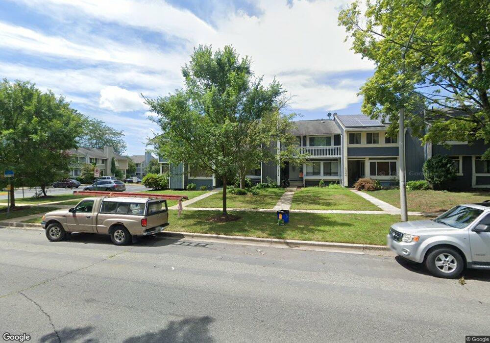 18490 Stone Hollow Dr, Germantown, MD 20874 - photo 1