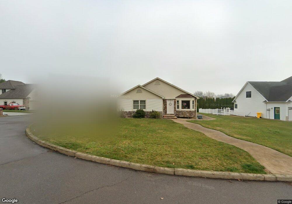 405 Jenna Kay Dr, Archbald, PA 18403 - photo 1