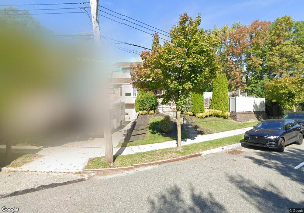 501 Edgegrove Ave, Staten Island, NY 10312 - photo 1