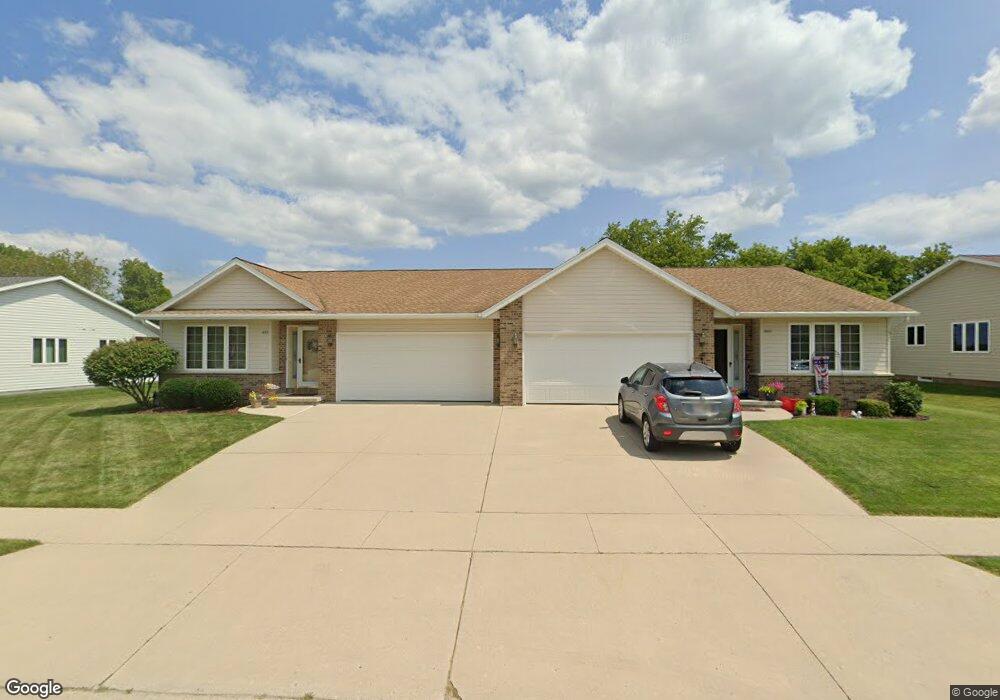 847 River Bluff Dr, Manitowoc, WI 54220 - photo 1