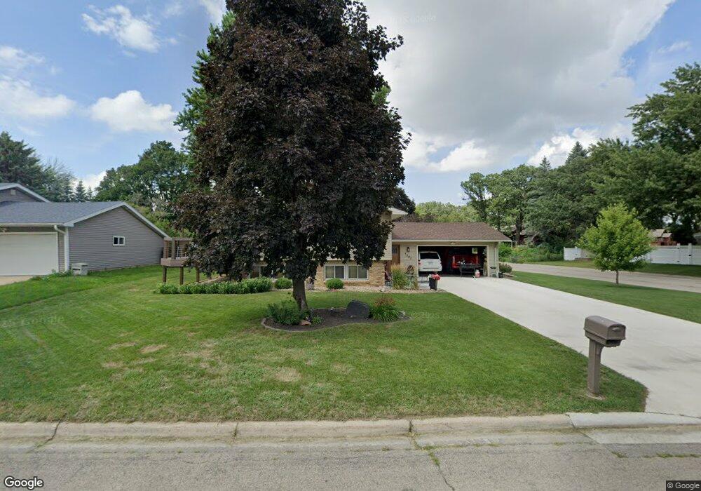 1302 Southview Ln, Albert Lea, MN 56007 - photo 1