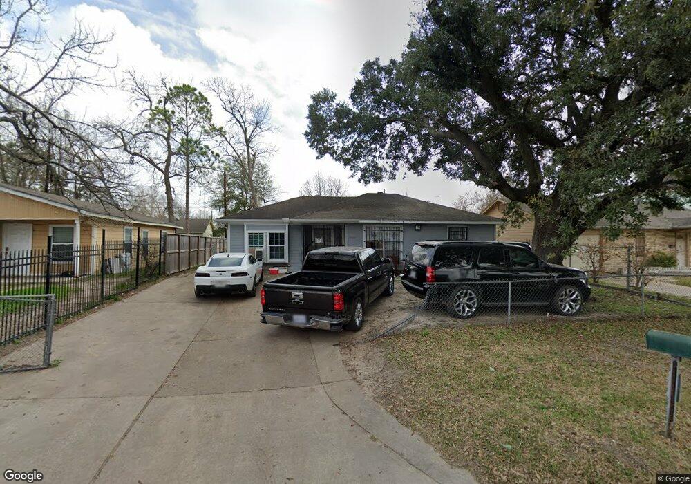 10618 Bentley St, Houston, TX 77093 - photo 1
