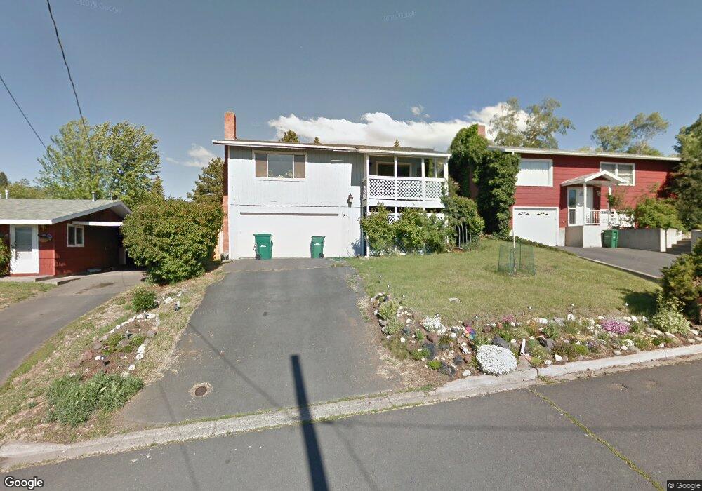 1733 Modoc St, Klamath Falls, OR 97601 - photo 1