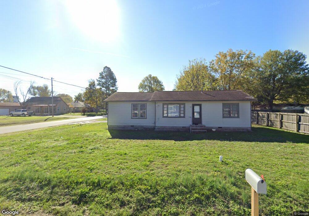 214 E 16th St, Stuttgart, AR 72160 - photo 1