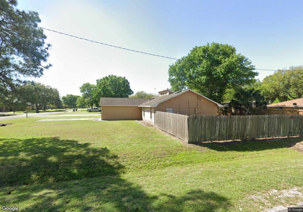 211 Ronald Ave, Bay City, TX 77414 - photo 1
