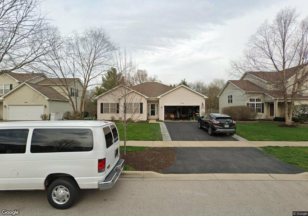 1316 Oakland Cir, North Aurora, IL 60542 - photo 1