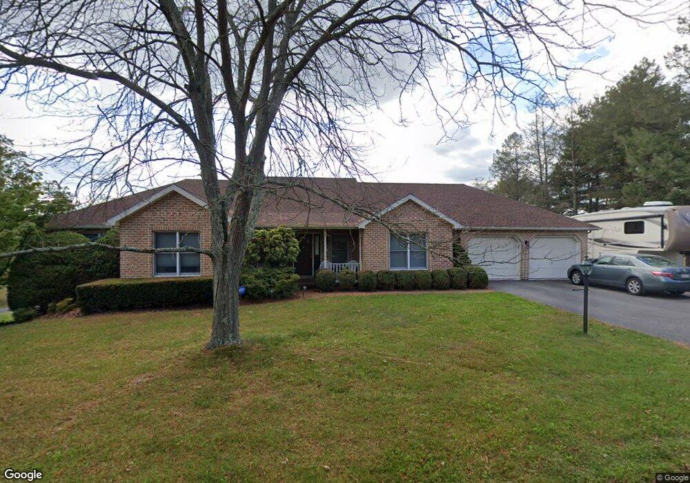 735 Hillcrest Dr, Newport, PA 17074 - photo 1