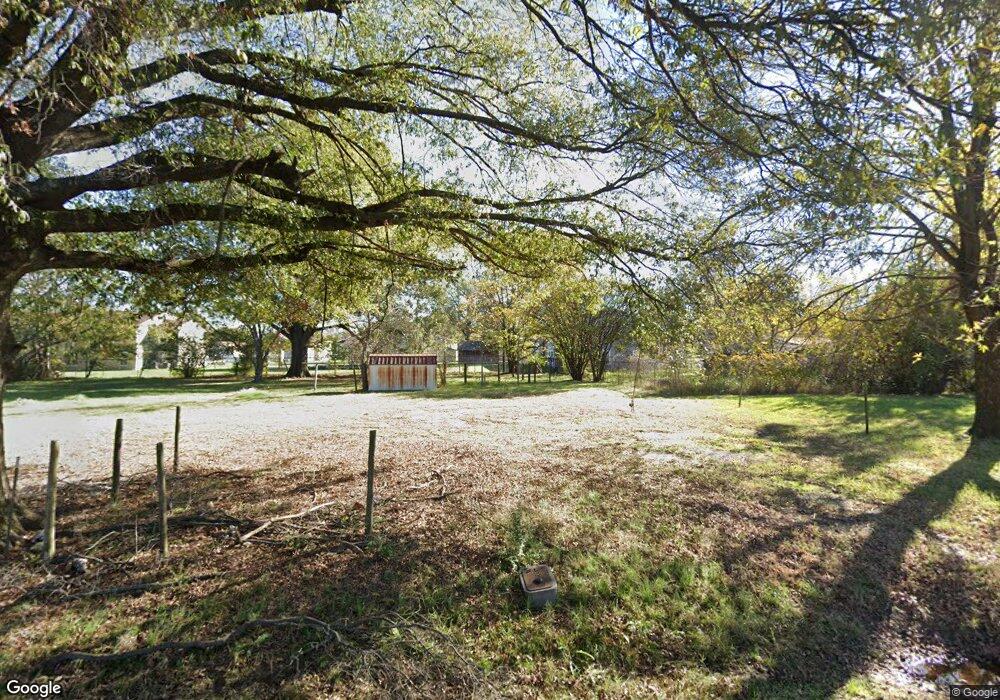 113 S Columbus St, Stuttgart, AR 72160 - photo 1