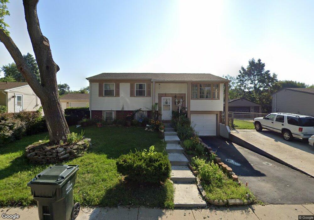 108 Pecos Cir, Carpentersville, IL 60110 - photo 1