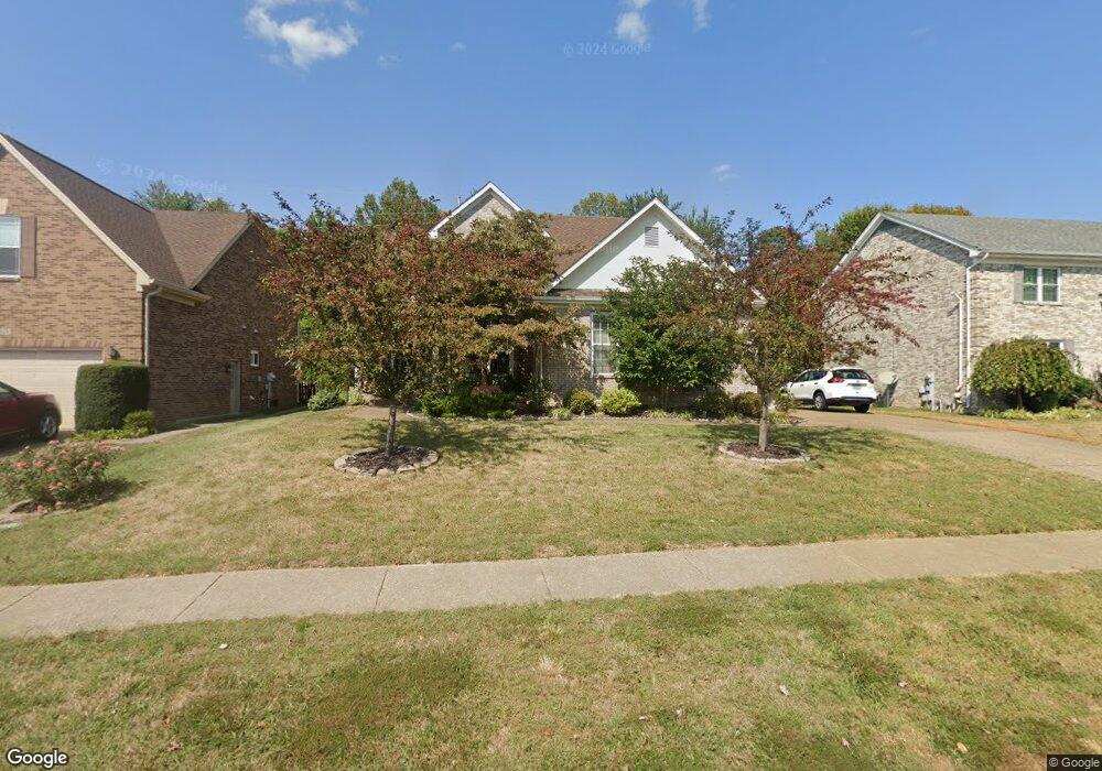 8911 Adams Run Ct, Louisville, KY 40228 - photo 1