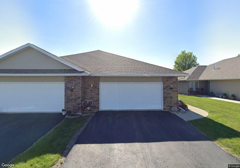 1442 Asbury Ln, Waterloo, IA 50701 - photo 1