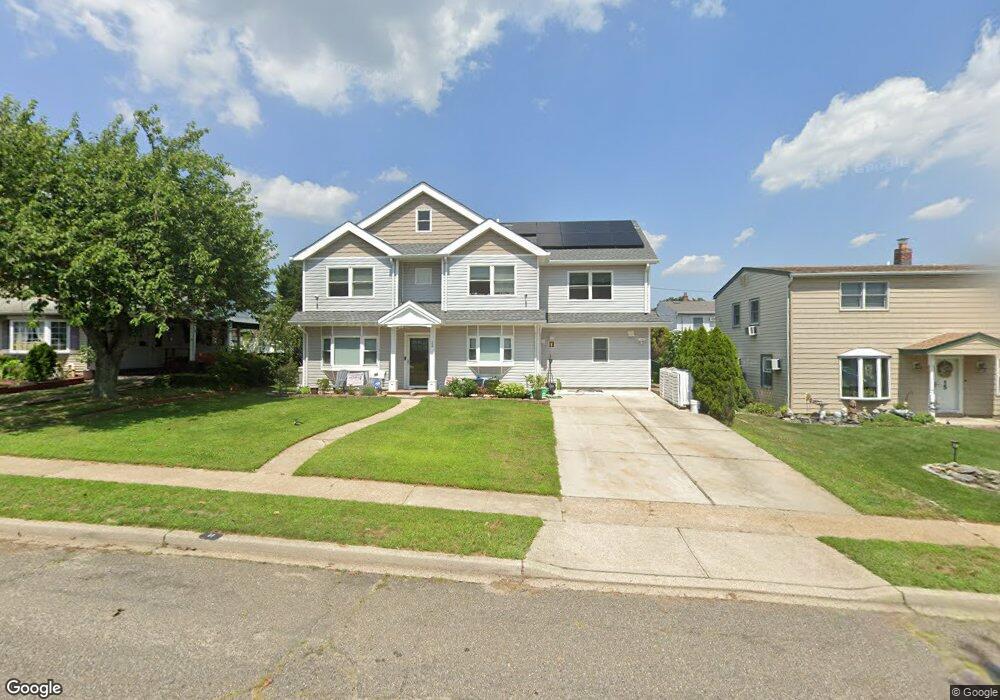 11 Silo Ln, Levittown, NY 11756 - photo 1