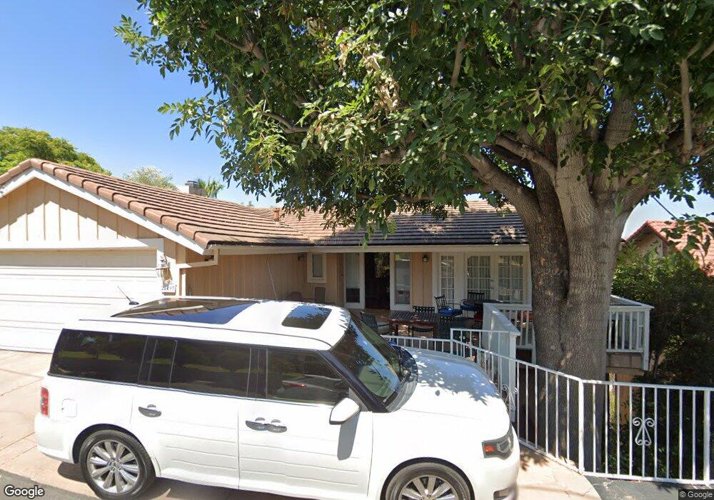 22493 Venido Rd, Woodland Hills, CA 91364 - photo 1