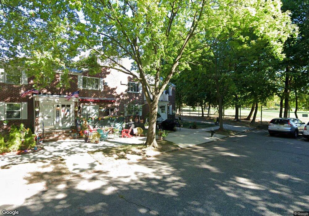 26469 Langston Ave unit E-2, Glen Oaks, NY 11004 - photo 1