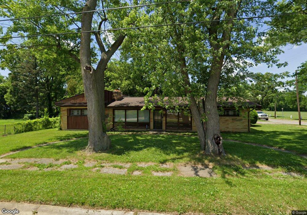 2002 Maybury Ave, Flint, MI 48503 - photo 1