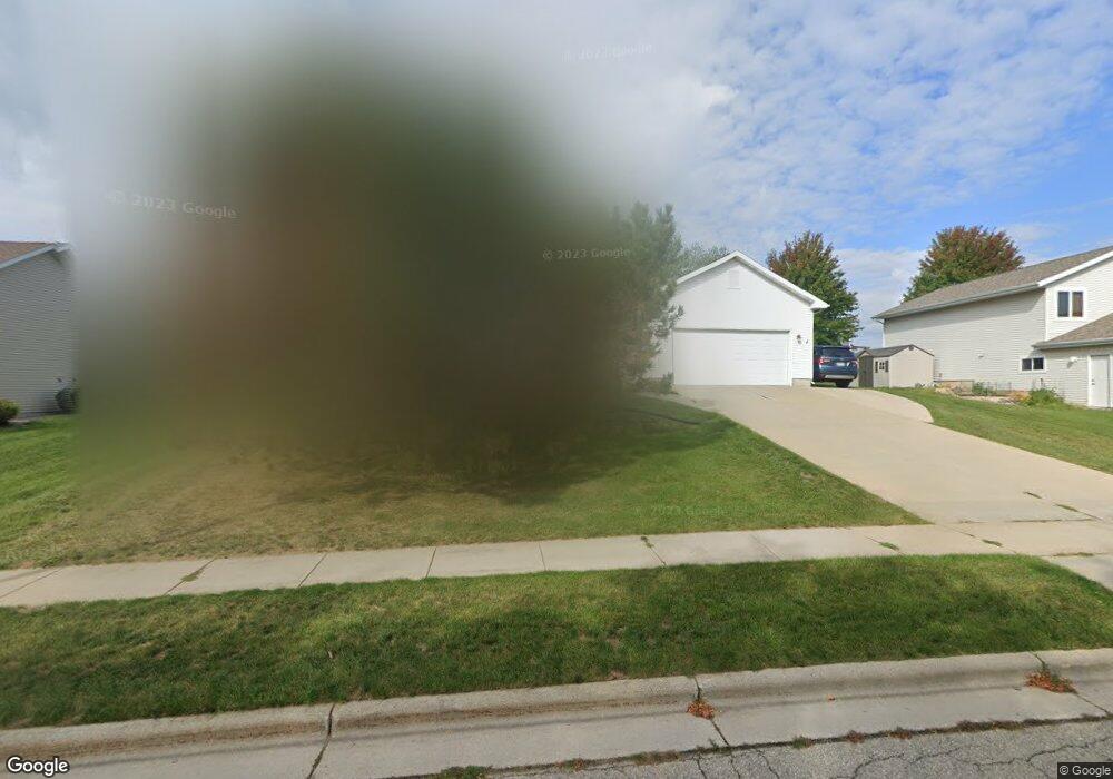 515 Oakwood Dr, Oregon, WI 53575 - photo 1