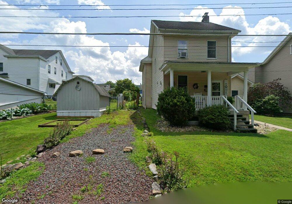 524 Pine St, Jim Thorpe, PA 18229 - photo 1